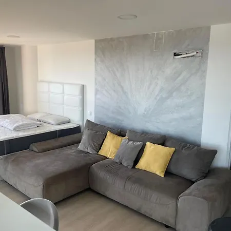 Center Marina View Silver 아파트 푼샬